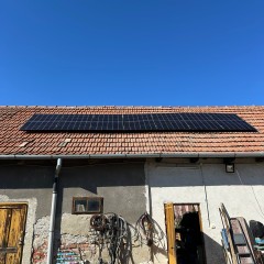 Alege instalările de panouri fotovoltaice pentru a beneficia de energie solară în locuința ta! Specialiștii în acest domeniu oferă servicii complete, de la evaluarea locului până la integrarea sistemului în rețeaua electrică. Cu un astfel de sistem, îți vei reduce costurile energetice și vei contribui la protejarea mediului înconjurător. Optimizarea consumului de energie și adoptarea unui stil de viață sustenabil sunt acum mai accesibile ca niciodată Instalările de panouri fotovoltaice reprezintă un pas crucial către obținerea unei independențe energetice. Aceste sisteme transformă lumina solară în energie electrică, permițând proprietarilor să producă propria electricitate și să își diminueze facturile lunare. Echipele de instalare bine pregătite se asigură că fiecare proiect este adaptat specificațiilor clienților, având în vedere condițiile locale și cerințele individuale. Prin implementarea panourilor fotovoltaice, nu doar că îți optimizezi consumul energetic, dar contribui și la un viitor mai verde, reducând amprenta de carbon.